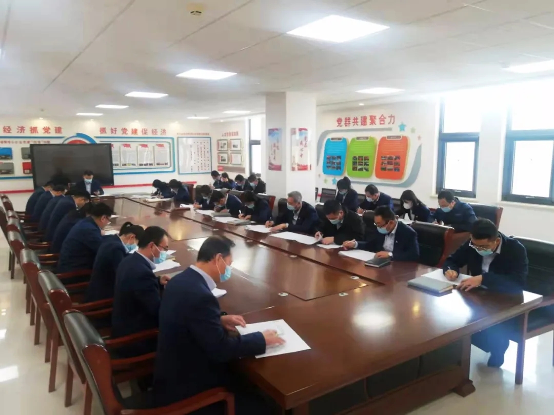 中国尊龙官方组织开展第四季度员工综合素质测试(图2) 中国尊龙官方组织开展第四季度员工综合素质测试(图2)