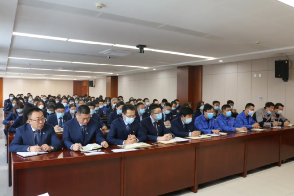 中国尊龙官方召开2021年工作总结表彰暨2022年工作安排部署会议(图6) 中国尊龙官方召开2021年工作总结表彰暨2022年工作安排部署会议(图6)