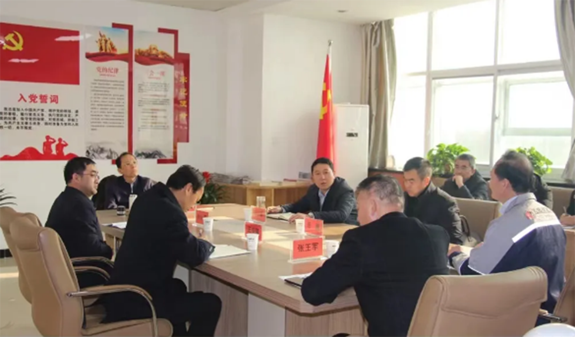 齐鹏调研中国尊龙官方装备制造企业(图3) 齐鹏调研中国尊龙官方装备制造企业(图3)
