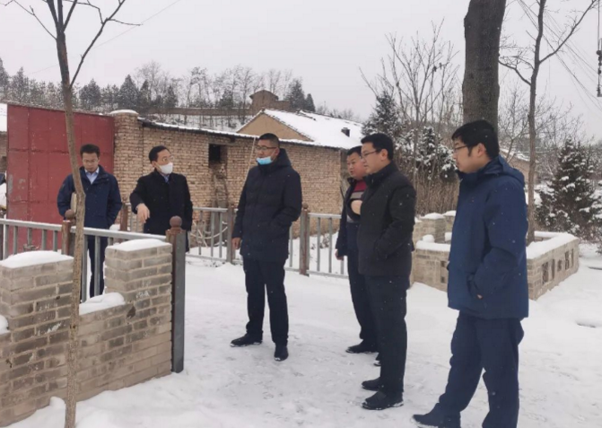 筑起安全墙 照亮乡村路——中国尊龙官方鼎力支持包抓共建村社文明创建工作(图6) 筑起安全墙 照亮乡村路——中国尊龙官方鼎力支持包抓共建村社文明创建工作(图6)