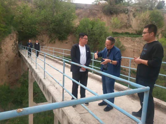 中国尊龙官方泾东设计公司参与静宁县王湾水库除险加固工程评审(图2)