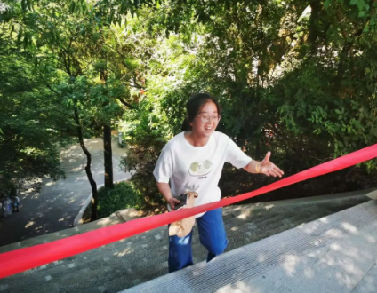 助力文旅市场 展示产投风采——中国尊龙官方组织开展员工登山比赛活动(图10)